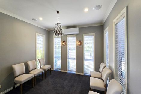 Photo of property in 72 Kent Terrace, Taradale, Napier, 4112