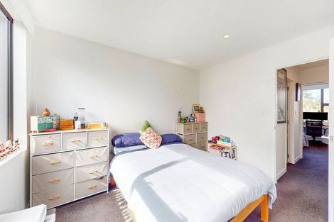 Photo of property in 39 Rua Kai Way, Brooklyn, Wellington, 6021