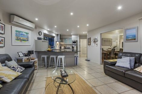 Photo of property in 13 Joydon Place, Stanmore Bay, Whangaparaoa, 0932