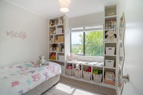 Photo of property in 6a Garton Drive, Massey, Auckland, 0614