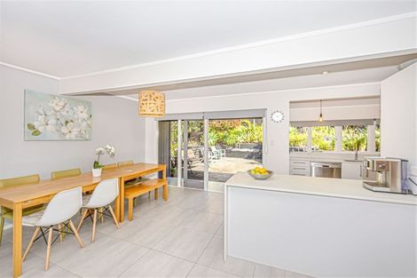 Photo of property in 9 Berne Place, Birkenhead, Auckland, 0626