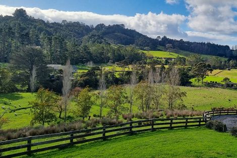 Photo of property in 384 Pine Valley Road, Dairy Flat, Silverdale, 0992