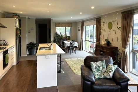 Photo of property in 10 Marble Court, Rolleston, 7614