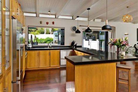 Photo of property in 53a Greenhithe Road, Greenhithe, Auckland, 0632