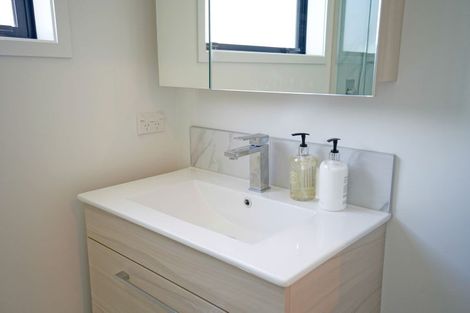 Photo of property in 1/172 Don Buck Road, Massey, Auckland, 0614