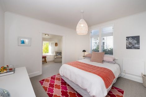 Photo of property in 55 Napier Terrace, Hospital Hill, Napier, 4110