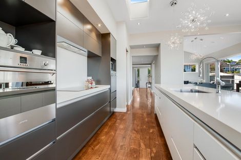 Photo of property in 31 Grand Drive, Orewa, 0931