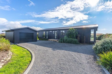 Photo of property in 128 Rangiuru Road, Otaki Beach, Otaki, 5512