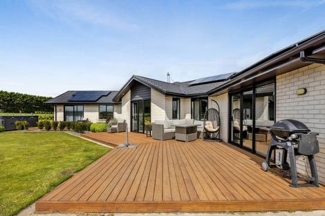 Photo of property in 1 Larlin Drive, Hawera, 4675