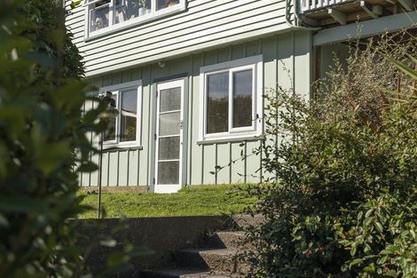 Photo of property in 17 Bedford Street, Northland, Wellington, 6012