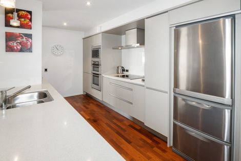 Photo of property in 13/48 Marine Parade, Mount Maunganui, 3116