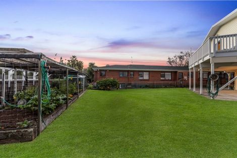 Photo of property in 220 Centreway Road, Orewa, 0931