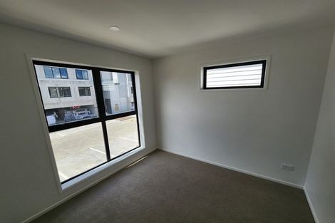 Photo of property in 24 Rauemi Way, Te Atatu South, Auckland, 0610
