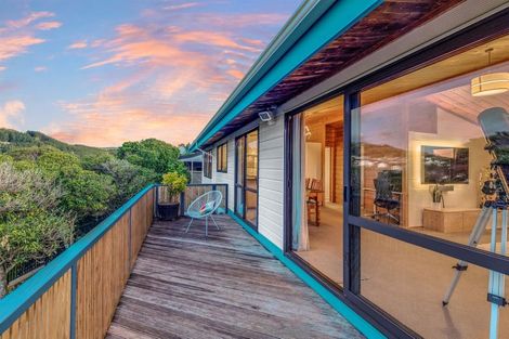 Photo of property in 29 James Cook Drive, Whitby, Porirua, 5024