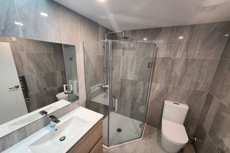 Photo of property in 105 Trias Road, Totara Vale, Auckland, 0629