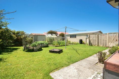 Photo of property in 9 Derby Street, Westport, 7825