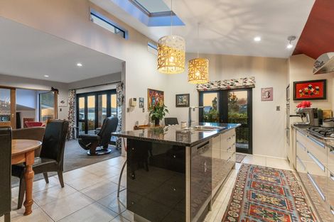 Photo of property in 52 Walter Road, Lowry Bay, Lower Hutt, 5013