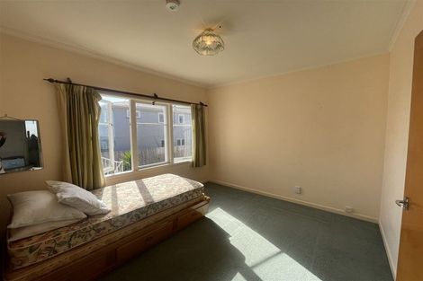 Photo of property in 90 Roberts Road, Te Atatu South, Auckland, 0610