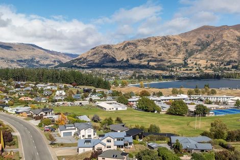 Photo of property in 74 Kings Drive, Wanaka, 9305