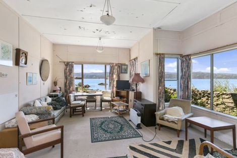 Photo of property in 455 Karaka Bay Road, Karaka Bays, Wellington, 6022