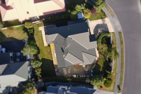 Photo of property in 13 Claverton Grove, Churton Park, Wellington, 6037