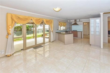 Photo of property in 416 Chapel Road, Flat Bush, Auckland, 2016