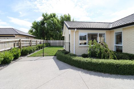 Photo of property in 60 Feist Street, Carterton, 5713