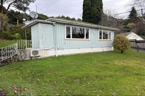 Photo of property in 16 Hawthorn Crescent, Stokes Valley, Lower Hutt, 5019