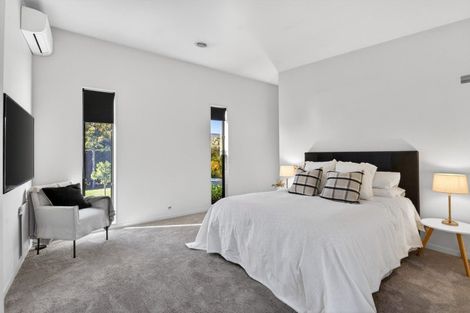 Photo of property in 27 Jervois Road, Jervoistown, Napier, 4112