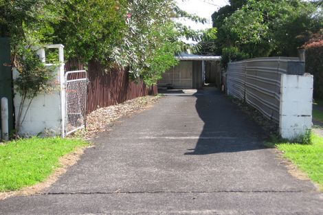 Photo of property in 40 Graham Avenue, Te Atatu Peninsula, Auckland, 0610