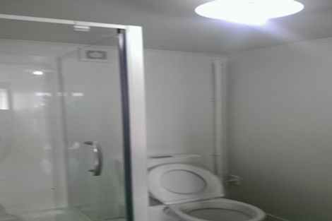 Photo of property in 10 Bishop Street, Green Bay, Auckland, 0604