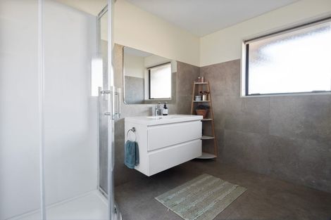 Photo of property in 54 Hansons Lane, Upper Riccarton, Christchurch, 8041