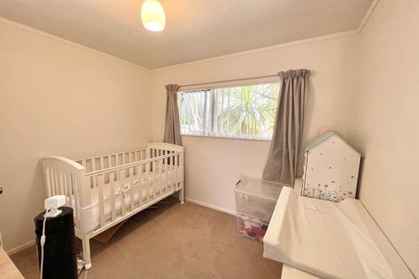 Photo of property in 89 Woodglen Road, Glen Eden, Auckland, 0602