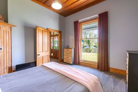 Photo of property in 16 Ross Street, Woodville, 4920