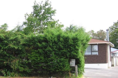 Photo of property in 2/8 Lancaster Road, Beach Haven, Auckland, 0626