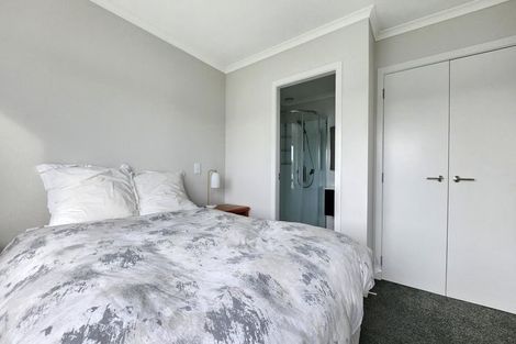 Photo of property in 24 Hokioi Drive, Kenepuru, Porirua, 5022