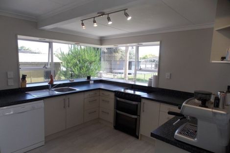 Photo of property in 4 Waltham Court, Cloverlea, Palmerston North, 4412