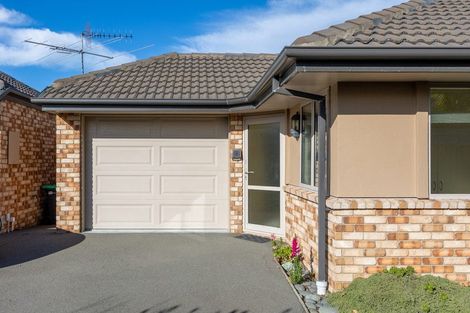 Photo of property in 21 Taupata Street, Redcliffs, Christchurch, 8081