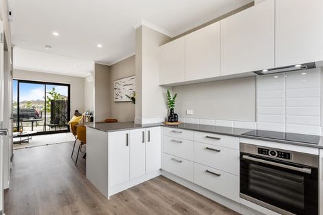 Photo of property in 4/4 Onekiritea Road, Hobsonville, Auckland, 0616