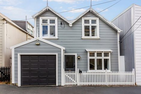 Photo of property in 4 Brougham Street, Mount Victoria, Wellington, 6011