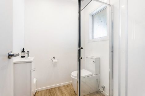 Photo of property in 50 Awaroa Road, Helensville, 0800