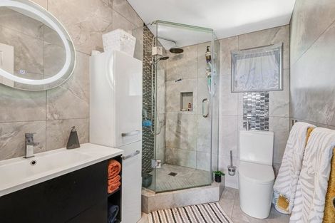 Photo of property in 1/3 Pelican Lane, Unsworth Heights, Auckland, 0632