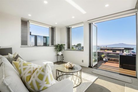 Photo of property in 22a Beach Road, Castor Bay, Auckland, 0620