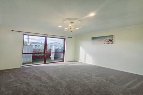 Photo of property in 3/48 Pooks Road, Ranui, Auckland, 0612