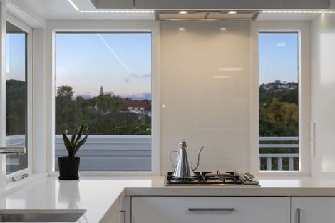 Photo of property in 21 Simla Crescent, Khandallah, Wellington, 6035