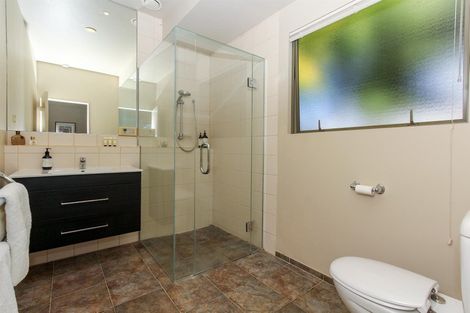 Photo of property in 30 Shelter Grove, Frankleigh Park, New Plymouth, 4310