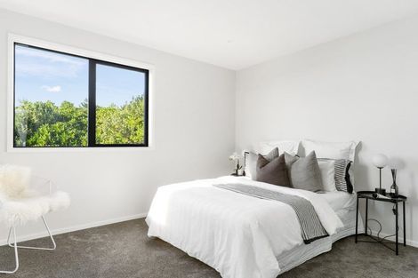 Photo of property in 307a Mount Pleasant Road, Mount Pleasant, Christchurch, 8081