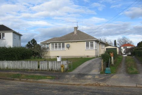 Photo of property in 8 Denz Street, Maeroa, Hamilton, 3200