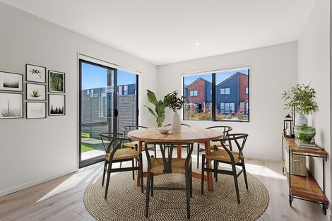 Photo of property in 3 Aquamarine Road, Rosehill, 2113