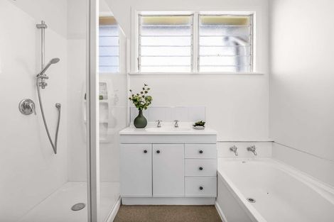 Photo of property in 25 Kent Road, Saint Johns Hill, Whanganui, 4501